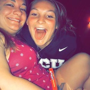 Meet your Posher, Corissa